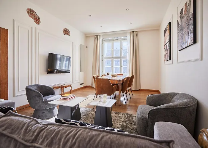 Old Town - Hall Square *