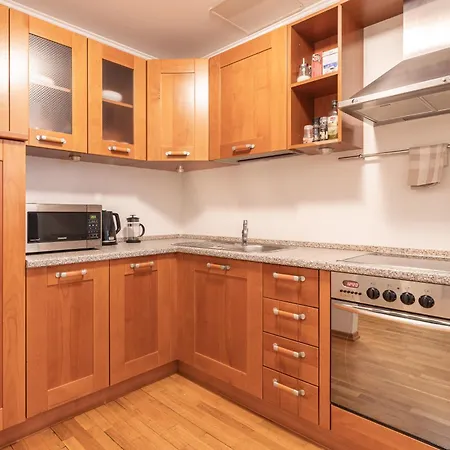 Old Town - Hall Square Apartment