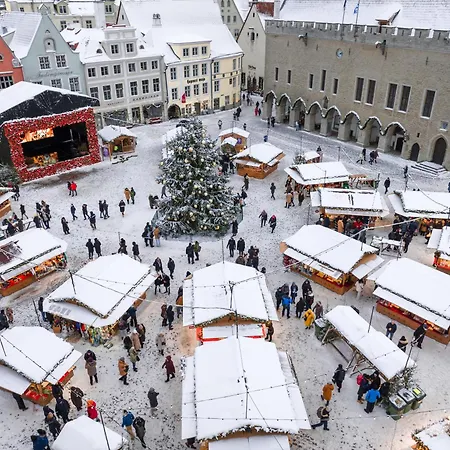 Old Town - Hall Square * Таллин
